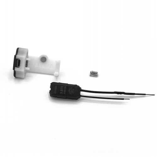 Transmisor/localizador DELTA GPS con base y soporte para pluma.
